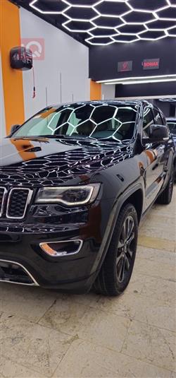 جیپ گراند شیرۆکی